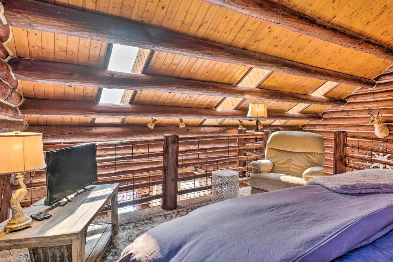 Classic Colorado Log Home With Mountain Views! Florissant المظهر الخارجي الصورة